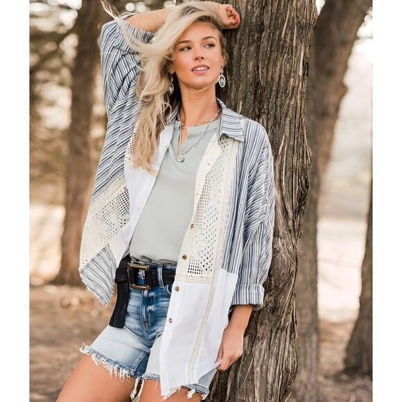 Gimmicks BKE Womens Boho Coastal Striped Lace Long Sleeve Button Up Shirt Size M - Picture 1 of 8